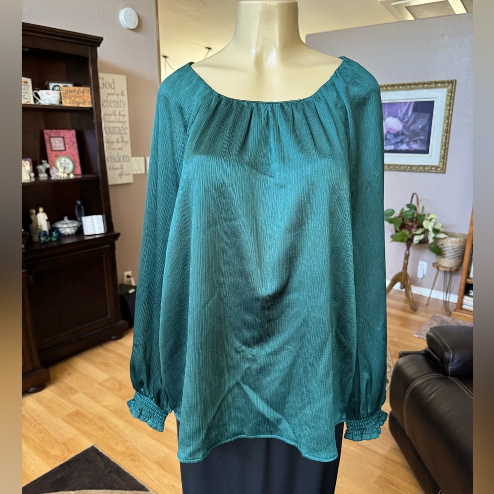 LOFT emerald green long ruffled sleeves silky blouse-size XXL